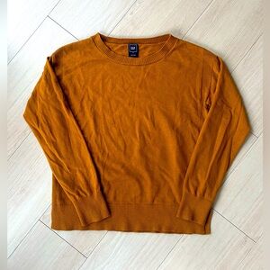 Gap Sweater Size Medium Orange